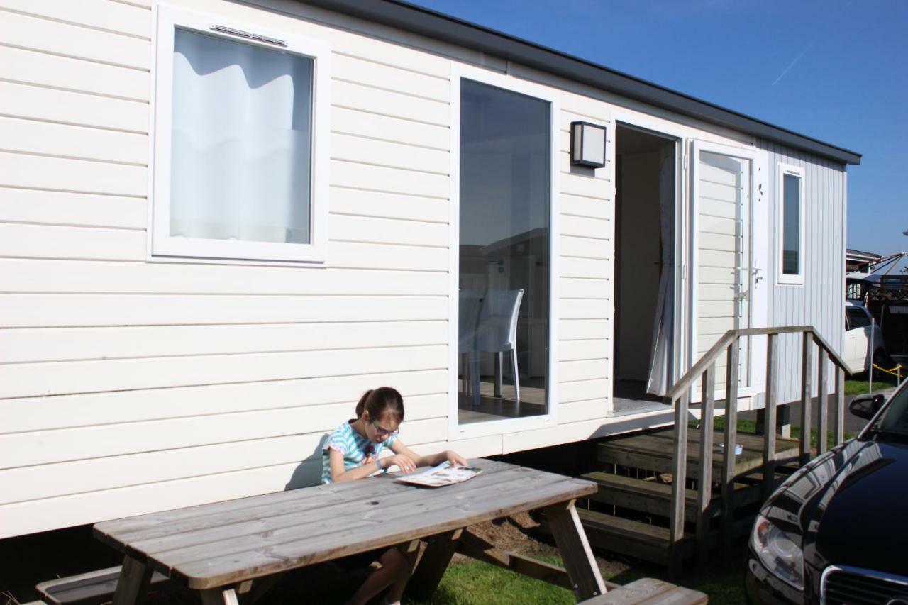 Caravan Middelkerke Hotel Exterior photo